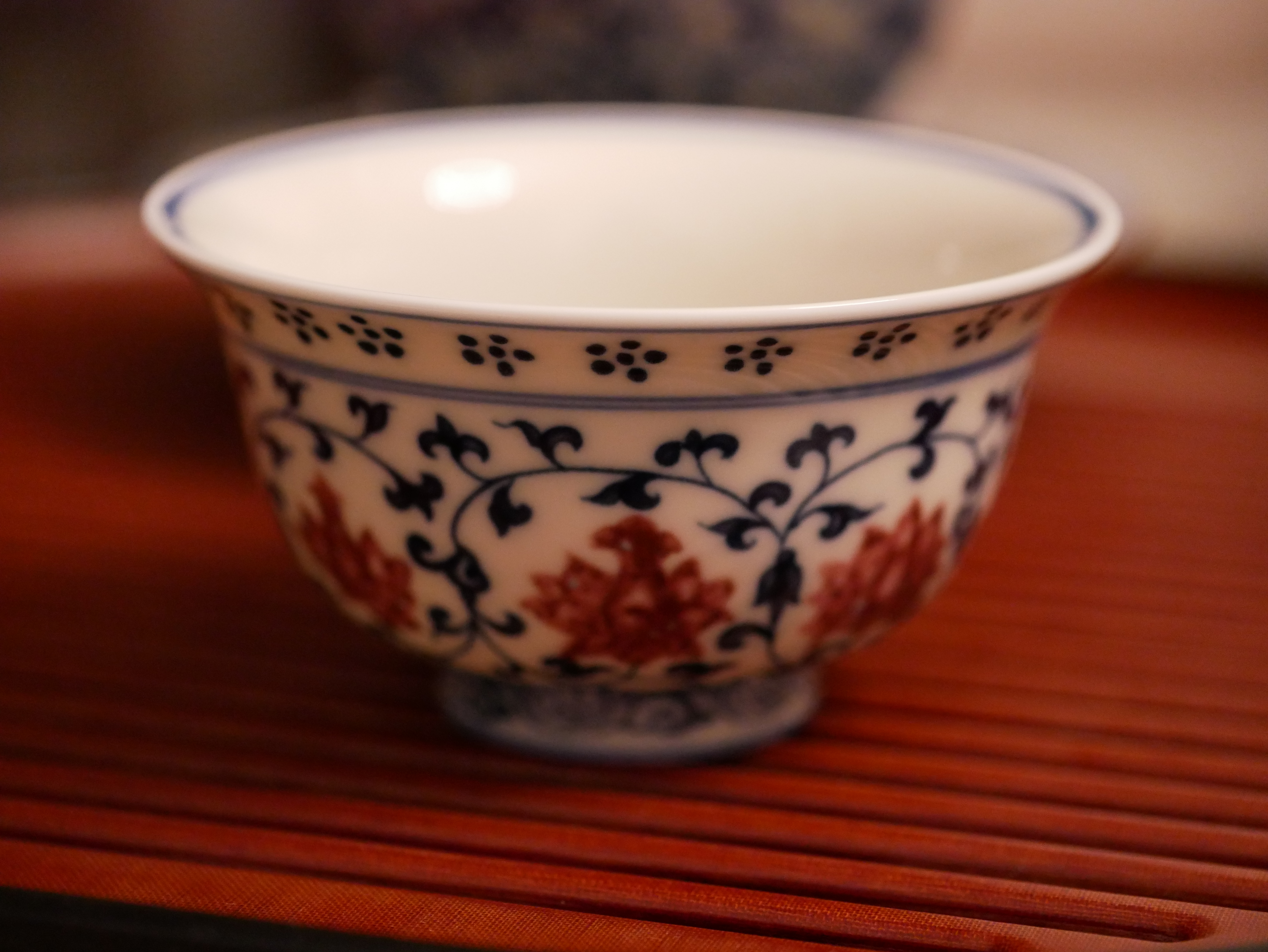 Porcelain Kungfu Tea Cup, Retro of Ming Dynasty Yongle Style, Underglaze Red and Blue, Press-Hand Cup 100ml