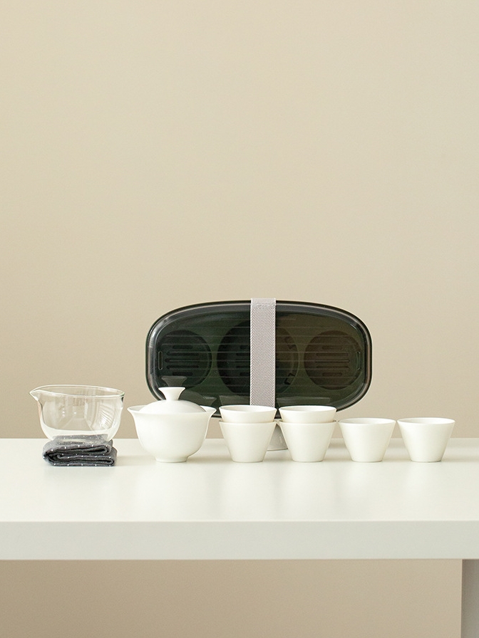 Compact White Porcelain Travel Tea Set 110ml with Multifunctional Case