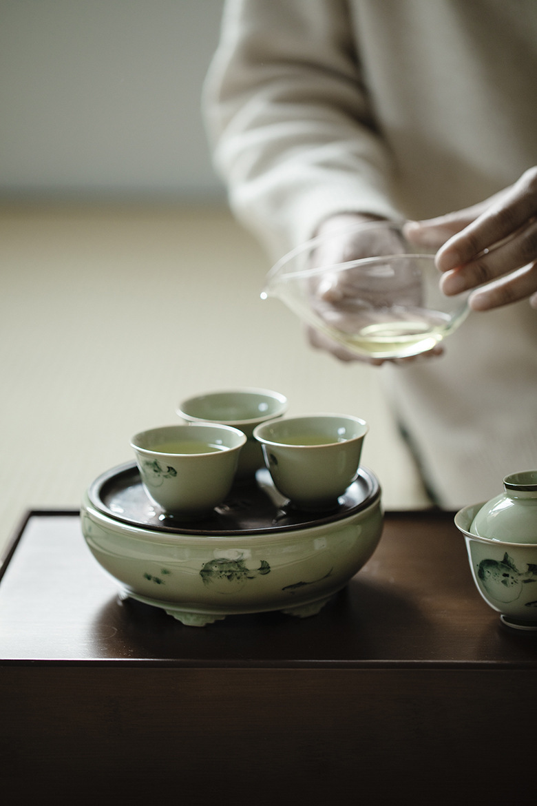 Ceramic Tea Tray Balloonfish Pattern, Kung Fu Tea Pot Holder Trivet