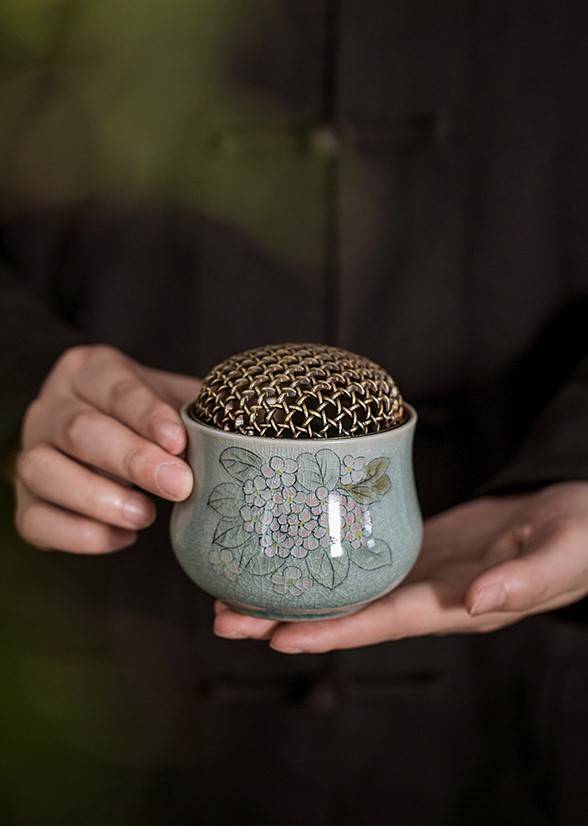 Begonia Incense Burner with Brass Cover