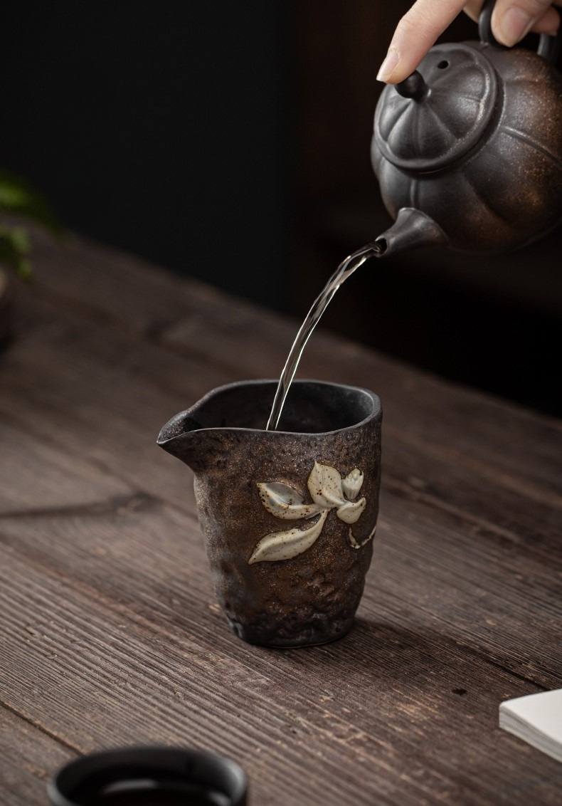 Lotus Stoneware Tea Pitcher 230ml, 3 Styles Optional