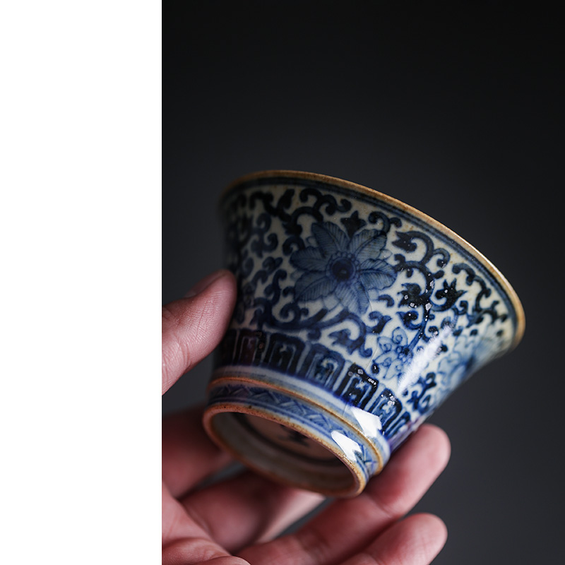 Premium Tea Set of Gaiwan+Saucer, Blue and White Porcelain Aged Clay