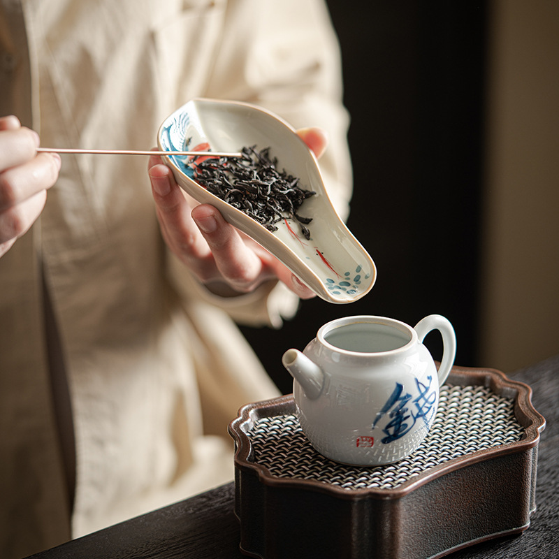 Flower Tea Leaf Scoop, 8 Styles Optional