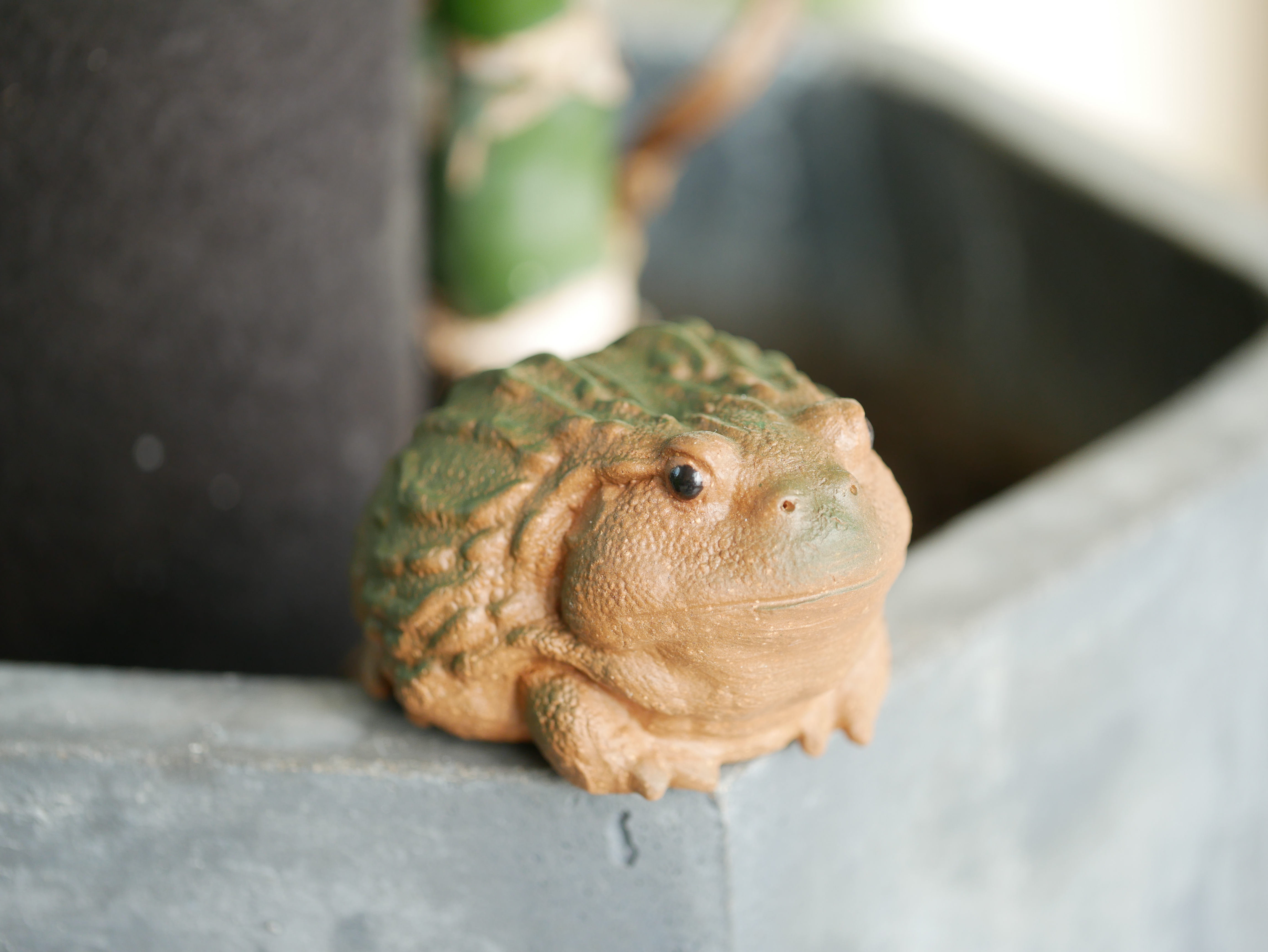 Ceramic Toad Figurine, Handmade Tea Pet, Made of Yixing Zisha Clay