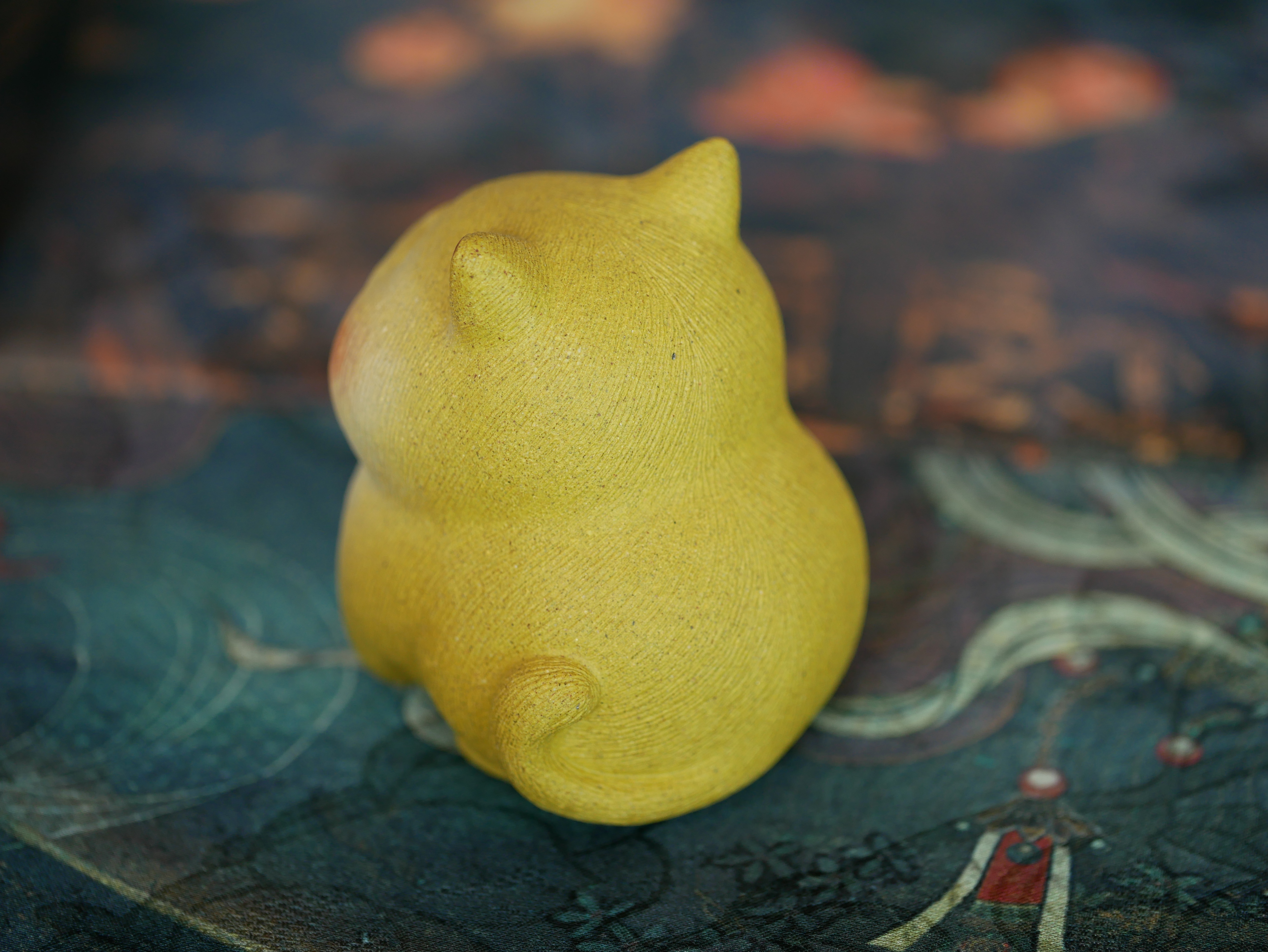 Chubby Smile Cat Figurine, Ceramic Pixiu Tea Pet