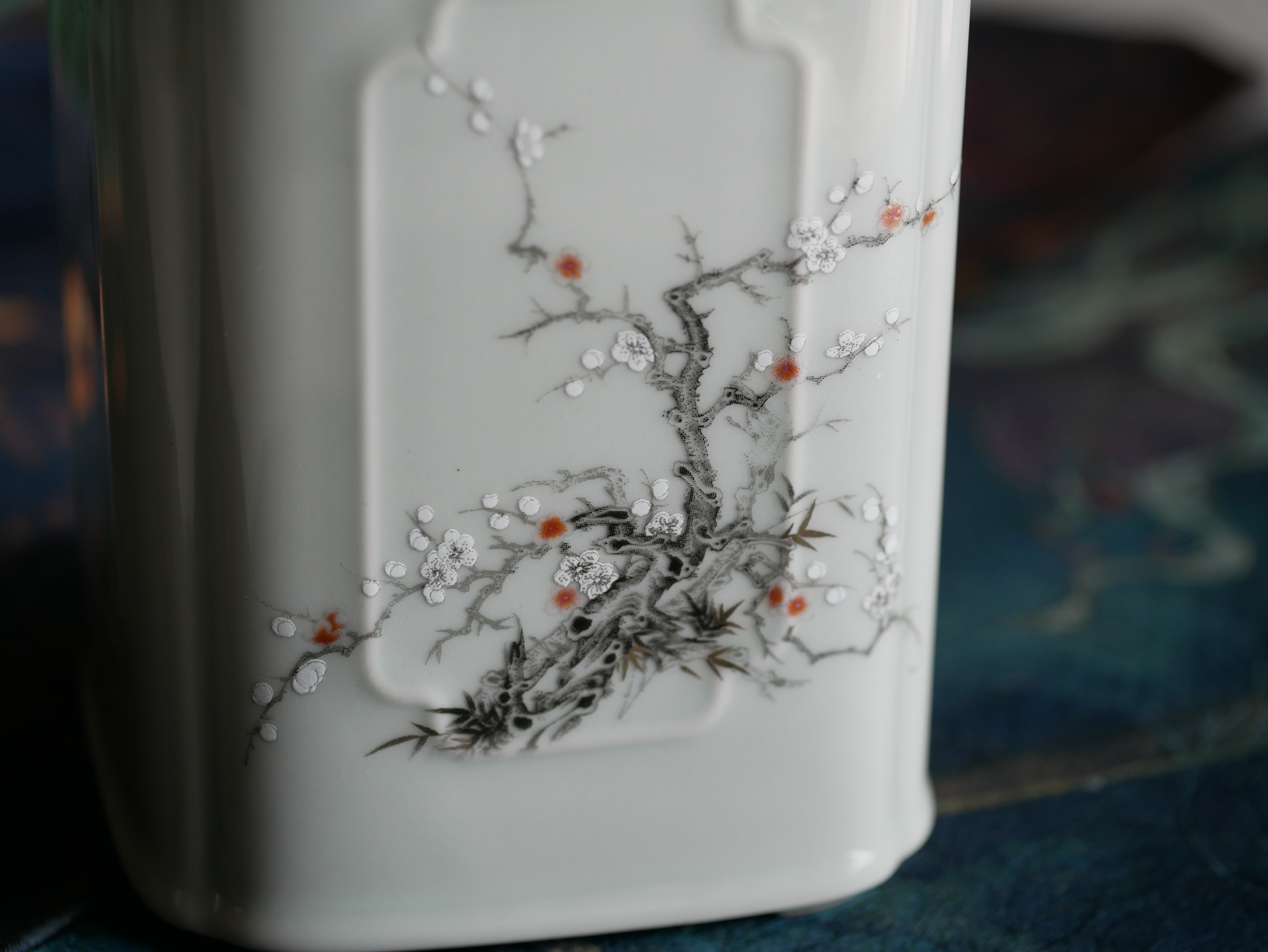 Ash White Porcelain Tea Caddy 750ml with Osmanthus/Begonia Deco