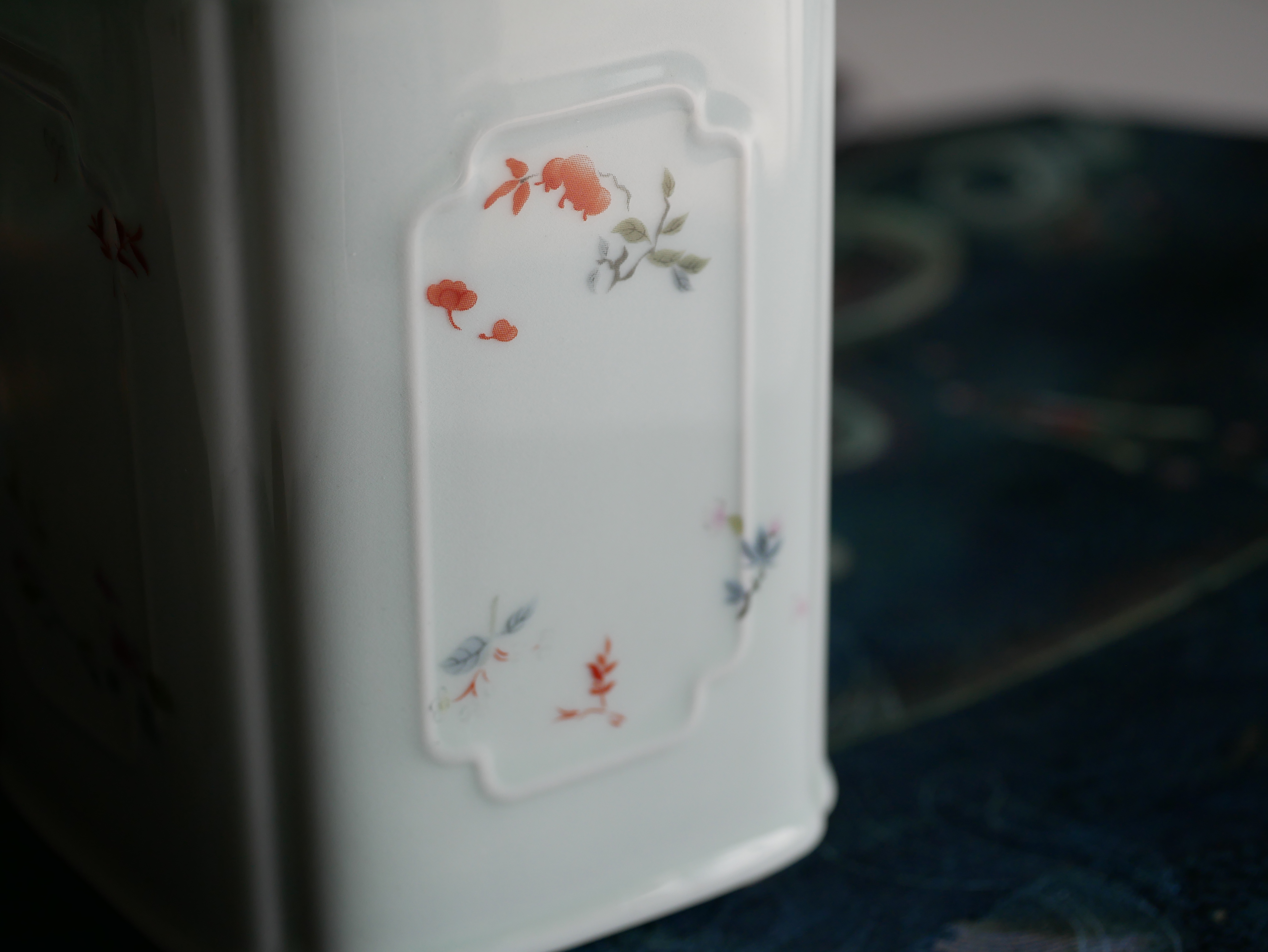 Ash White Porcelain Tea Caddy 750ml with Osmanthus/Begonia Deco