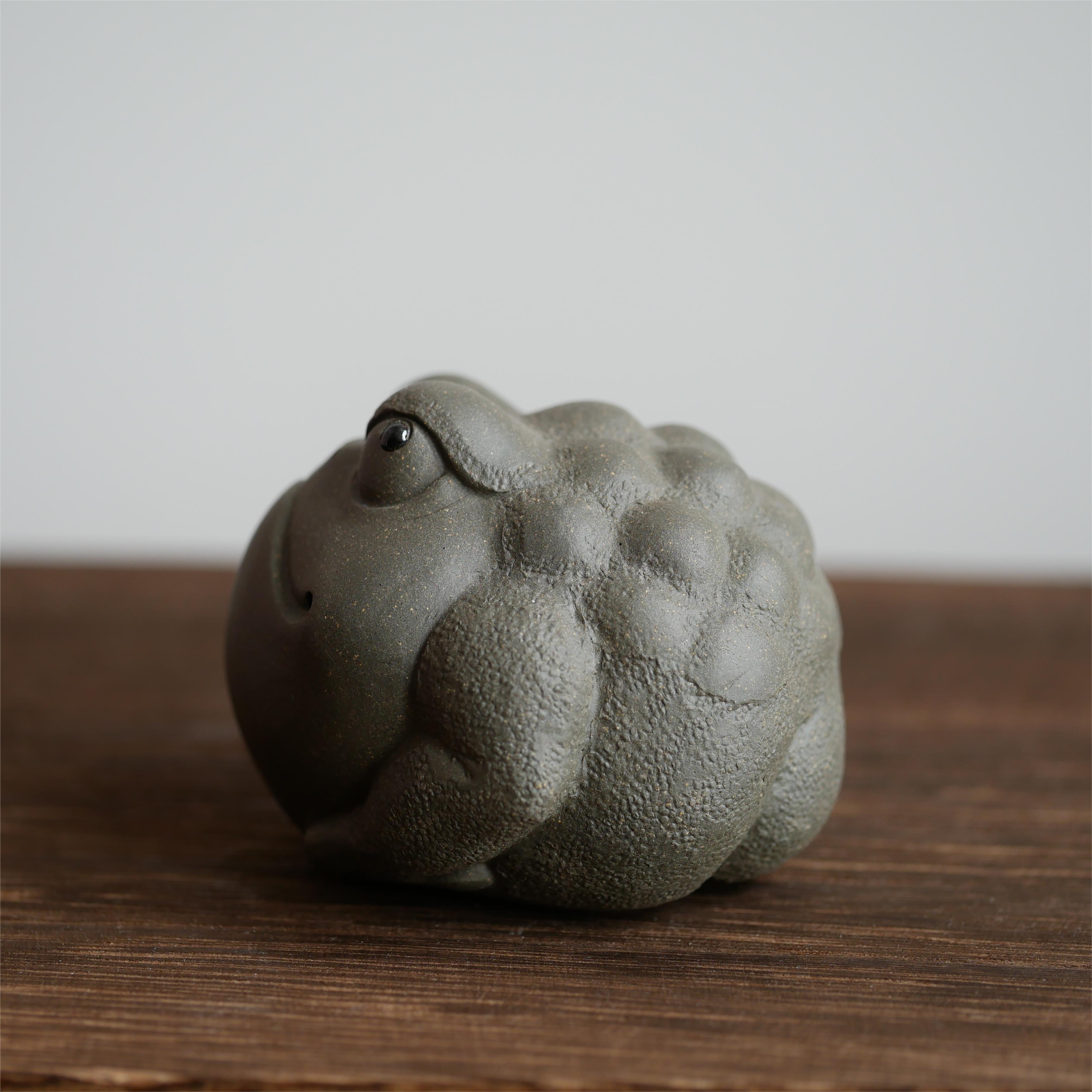 Hooligan Toad Figurine, Ceramic Toad Tea Pet