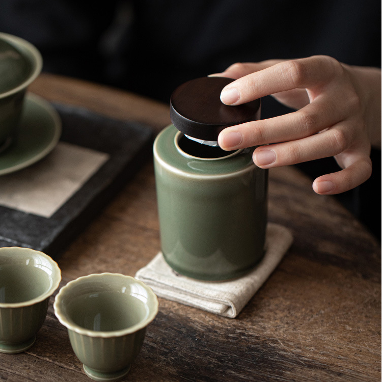Minimal Celadon Tea Canister 240ml