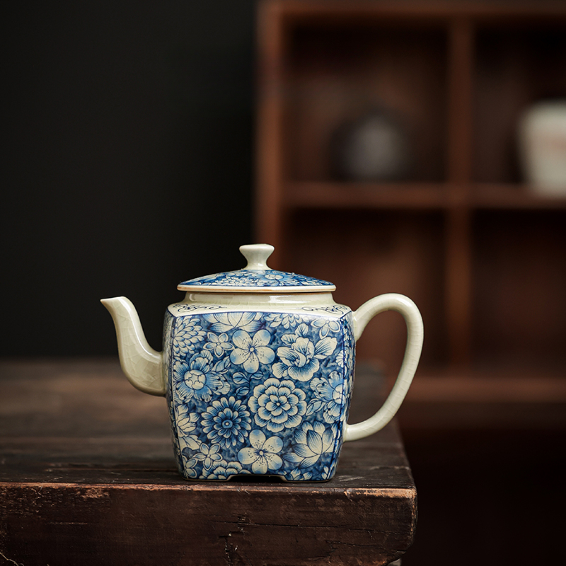 Myriad of Flowers Teapot 180ml