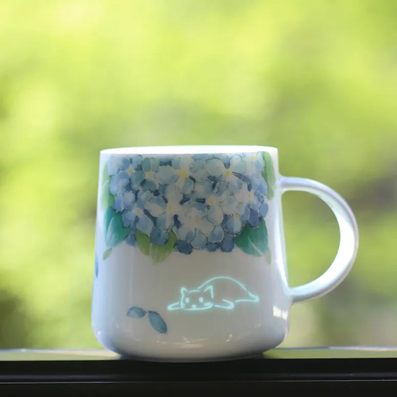 Glow Kitty Mug 360ml Decorated with Wisteria