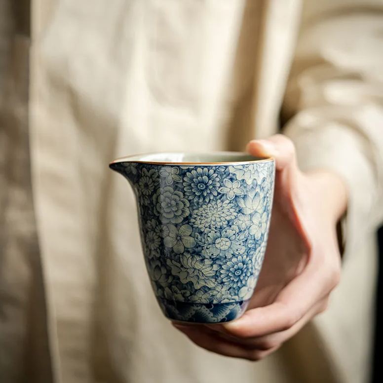 Porcelain Kungfu Tea Pitcher 200ml, Blue and White Ice Crackle Glazed Lotus Pattern Fair Cup