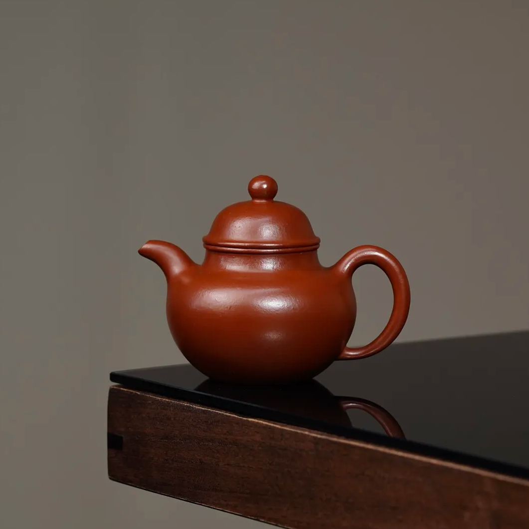 the "Duo Qiu", Yixing Purple Clay (Zisha) Teapot 180ml, Handmade Kung Fu Teapot