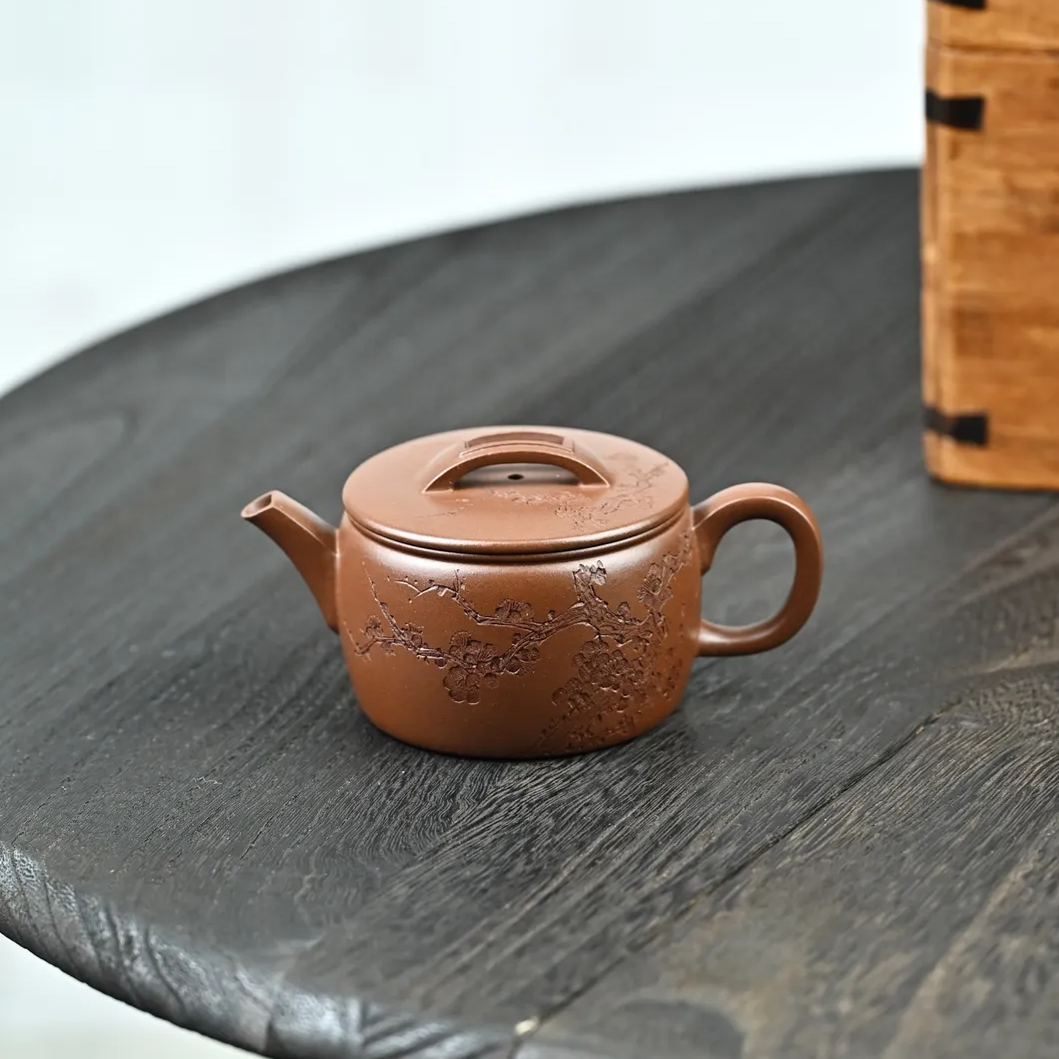 the "Han Wa", Yixing Purple Clay (Zisha) Teapot, Handmade Gongfu Teapot 180ml