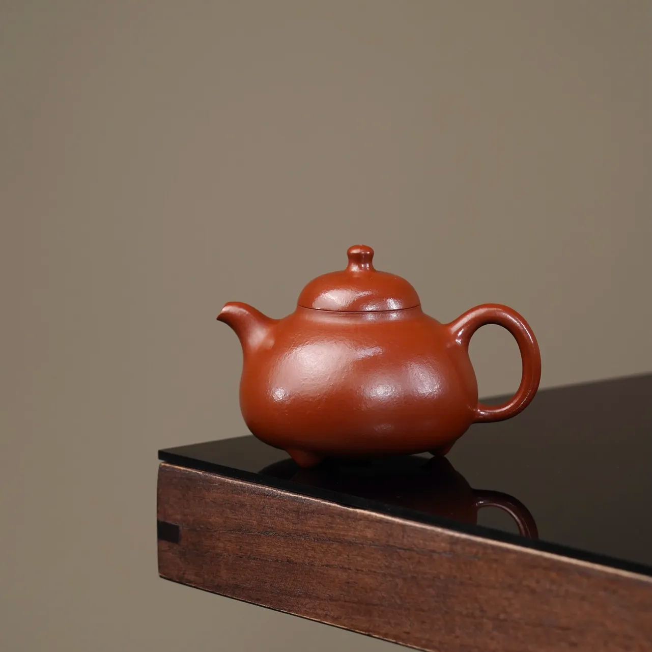 the "Sting", Yixing Purple Clay (Zisha) Teapot, Handmade Kung Fu Teapot 130ml