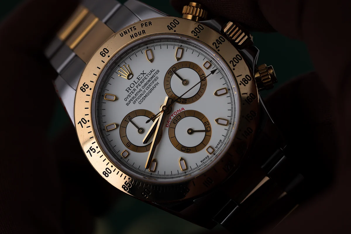 Rolex Daytona | Referenza 116523 | Acciaio inossidabile e oro giallo 18K | Quadrante bianco | Documenti di assistenza Rolex 2025