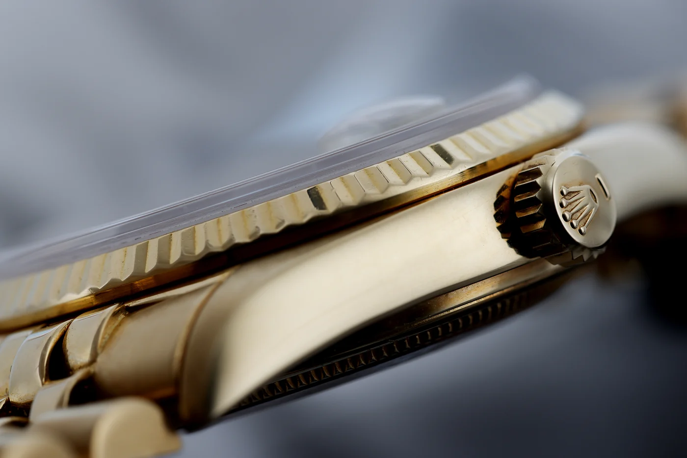 Rolex Datejust | Ref. 16018 | Quadrante champagne bronzo “Ghost” | Oro giallo 18K | 1979