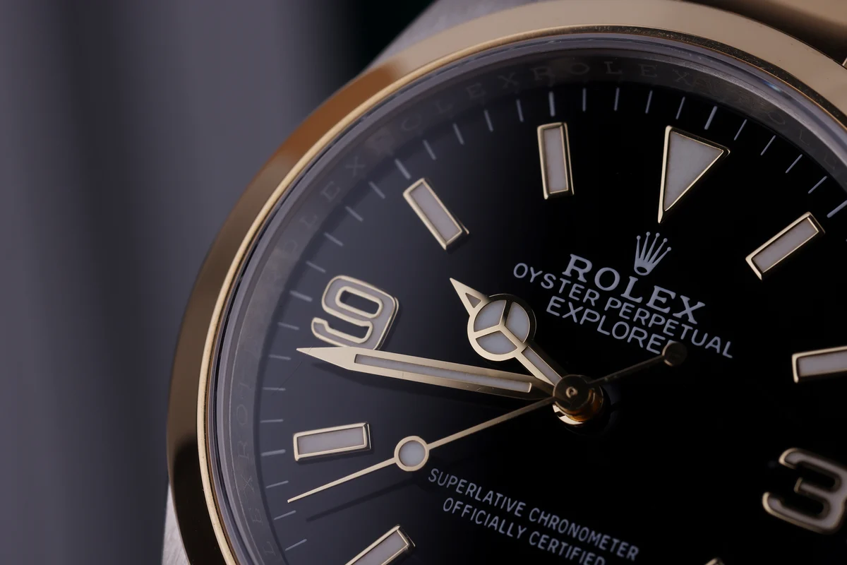Rolex Explorer 36 | Ref. 124273 | Acciaio Oystersteel e oro giallo 18K | 36 mm | Scatola e documenti originali | 2024