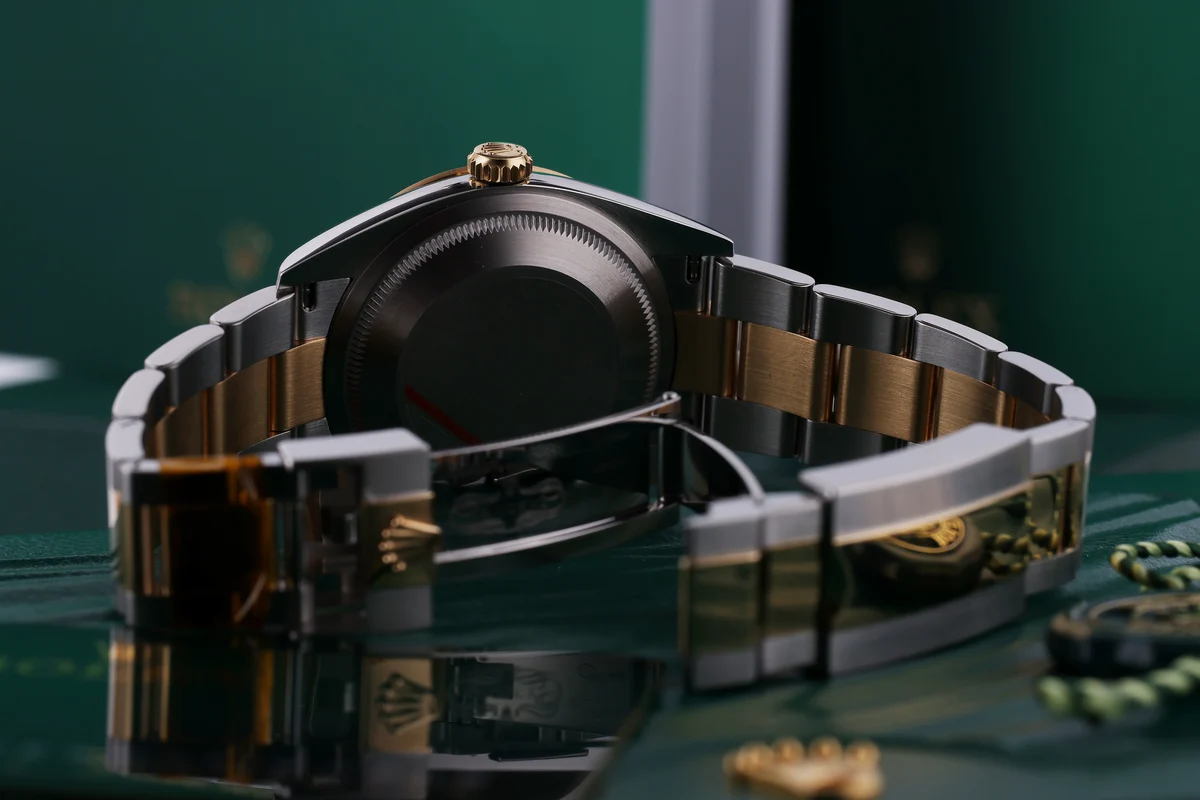 Rolex Explorer 36 | Ref. 124273 | Acciaio Oystersteel e oro giallo 18K | 36 mm | Scatola e documenti originali | 2024