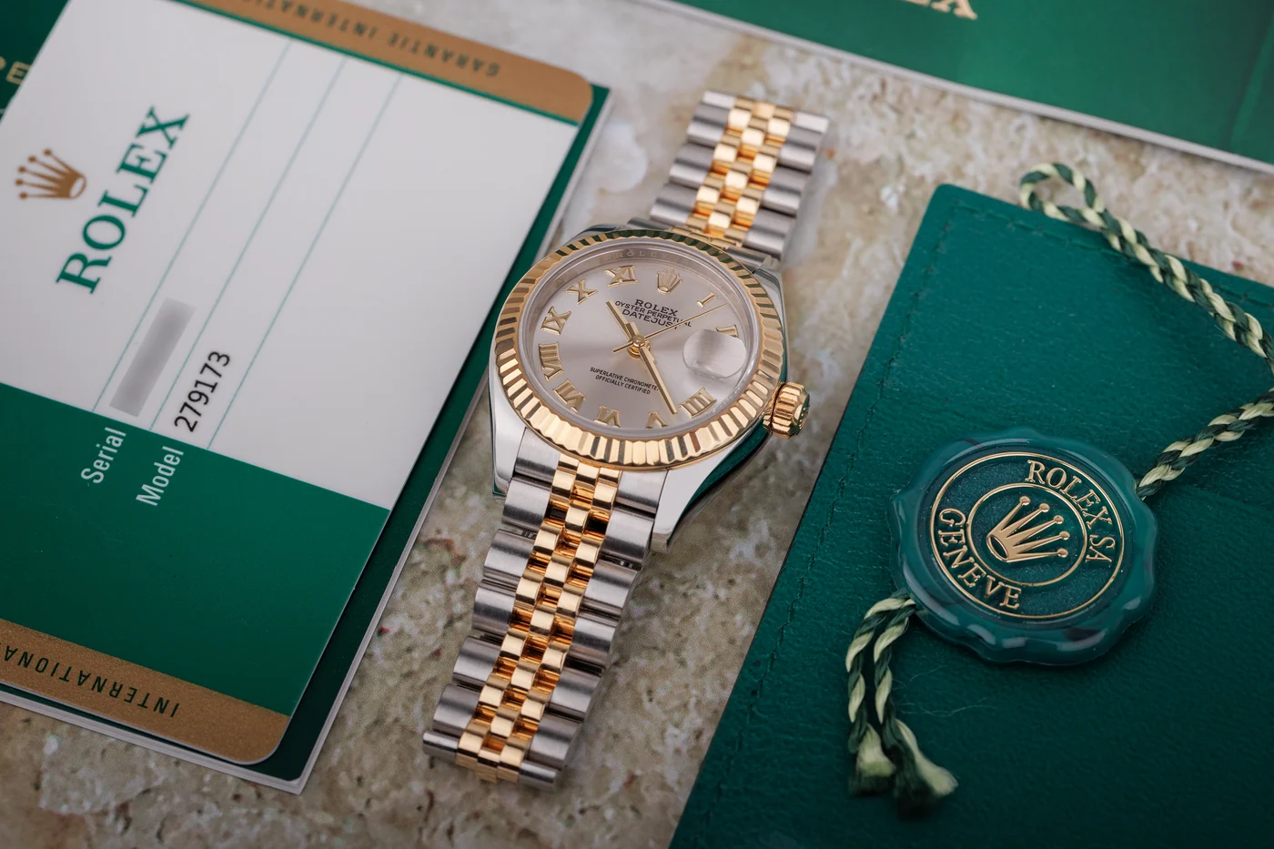Rolex Lady-Datejust 28 | Ref. 279173 | Quadrante Argentato | 28 mm | Acciaio e Oro Giallo 18 Carati | Scatola e Documenti Originali | 2018