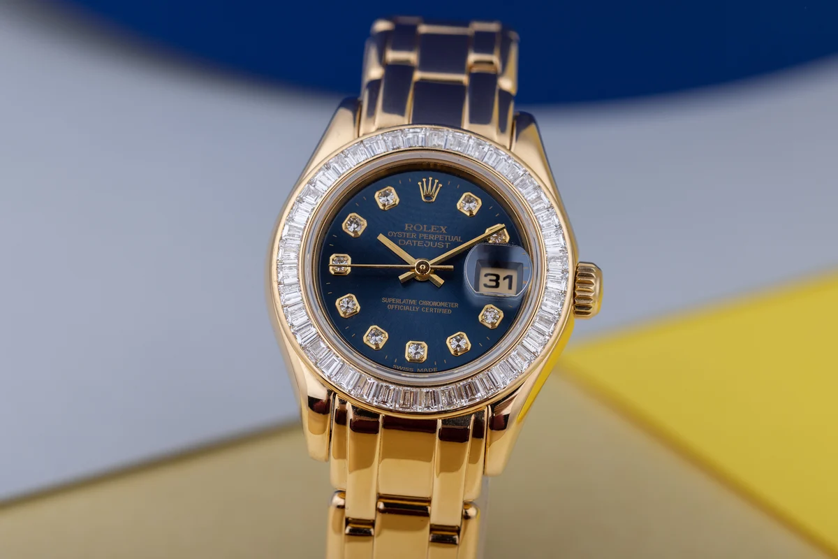 Rolex Datejust Pearlmaster | REF. 69308 | Quadrante blu con diamanti | Lunetta con diamanti taglio baguette | Con documenti | 2001 | Oro giallo 18K