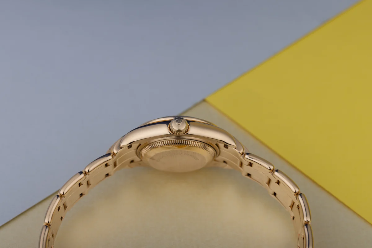 Rolex Datejust Pearlmaster | REF. 69308 | Quadrante blu con diamanti | Lunetta con diamanti taglio baguette | Con documenti | 2001 | Oro giallo 18K