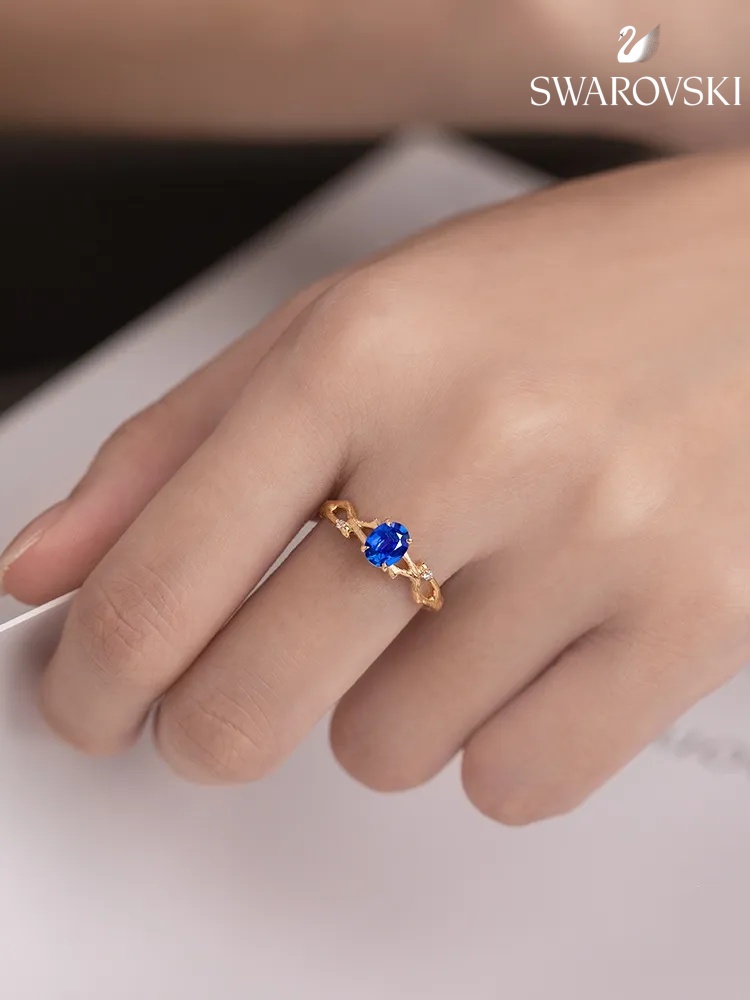 Δαχτυλίδι με διαμάντια από ζαφείρι, φωτίζει τα αστέρια για αγάπη