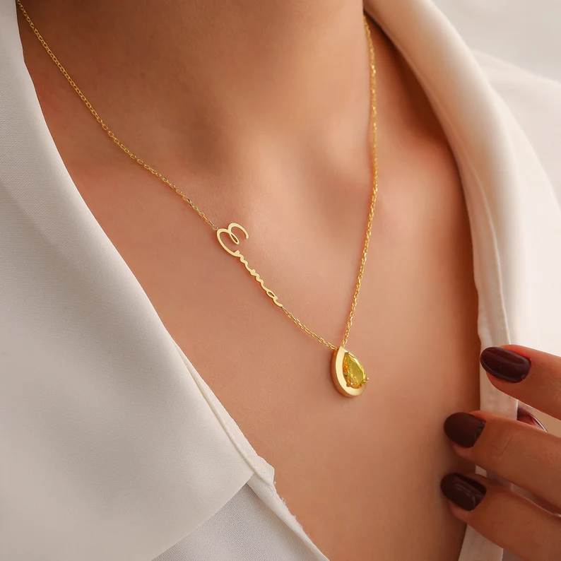 Piatra de nastere minimalista lucrata manual, colier personalizat din aur de 14k cu nume si piatra de nastere, cadou de Ziua Mamei pentru ea, bijuterii din piatra de nastere pentru femei