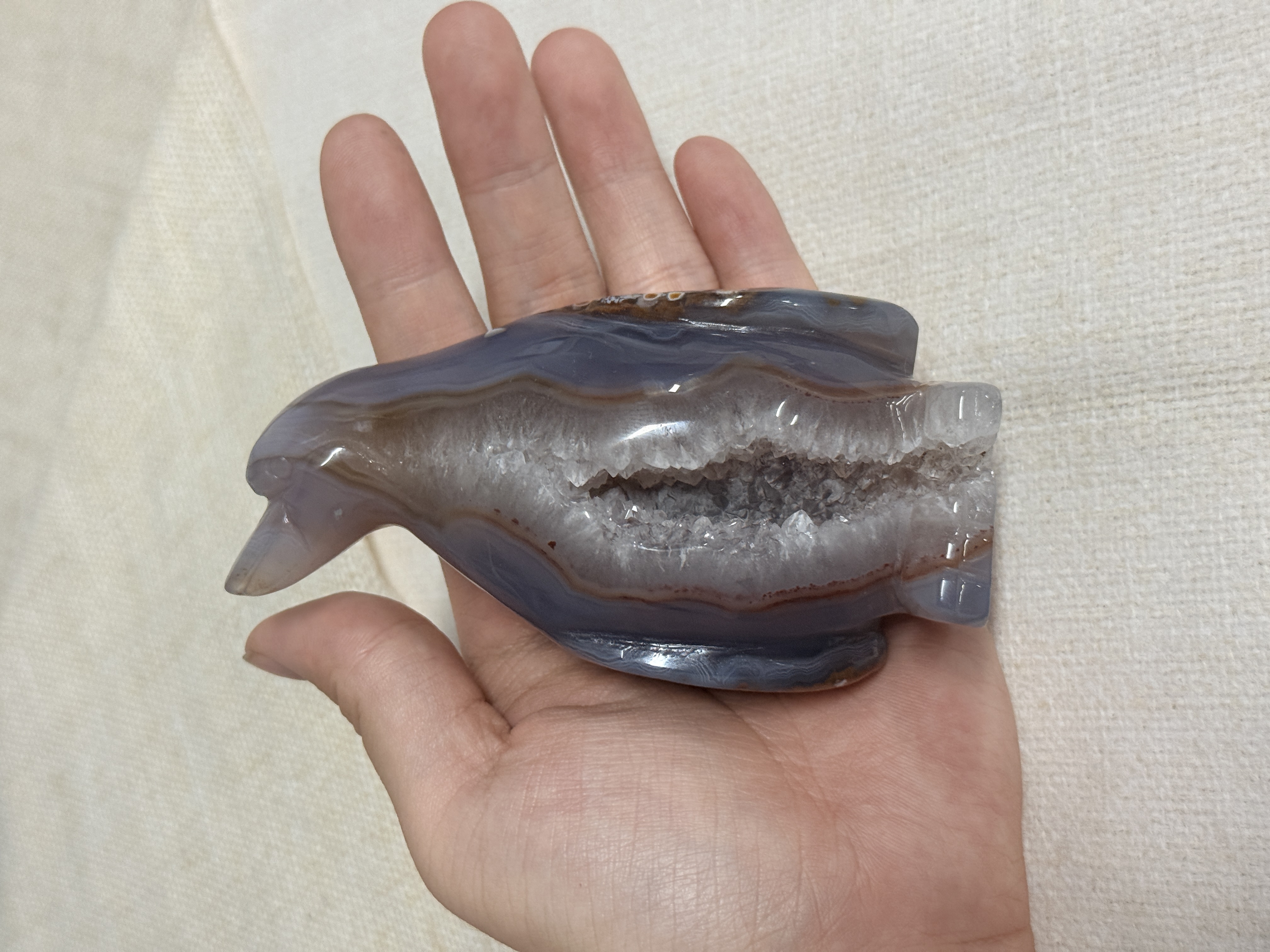 Natural Druzy Agate Penguin – Hand-Carved Crystal Animal Figurine