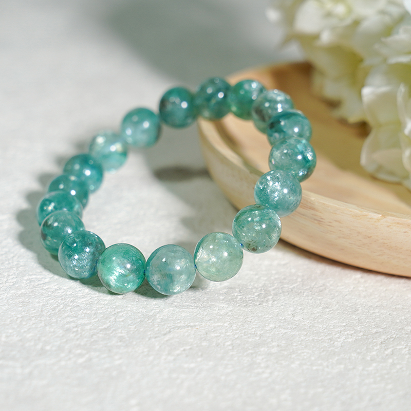 Green Mica Healing Crystal Energy Souvenir Bracelet - Inspiration, Healing, and Balance