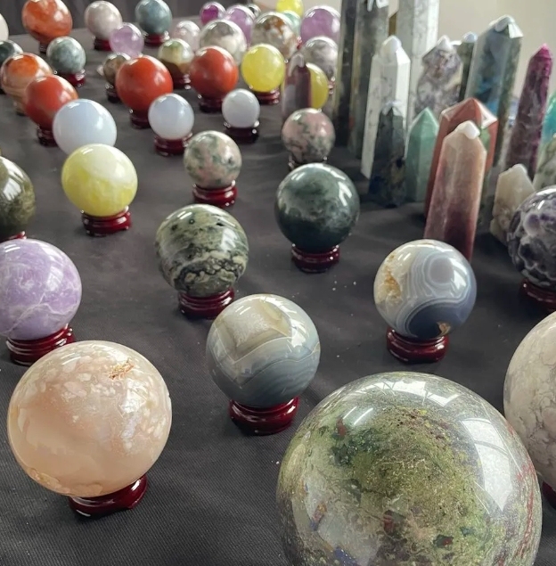 Rainy - Customized Handpicked Crystal & Carvings - HighlandCrystal Select