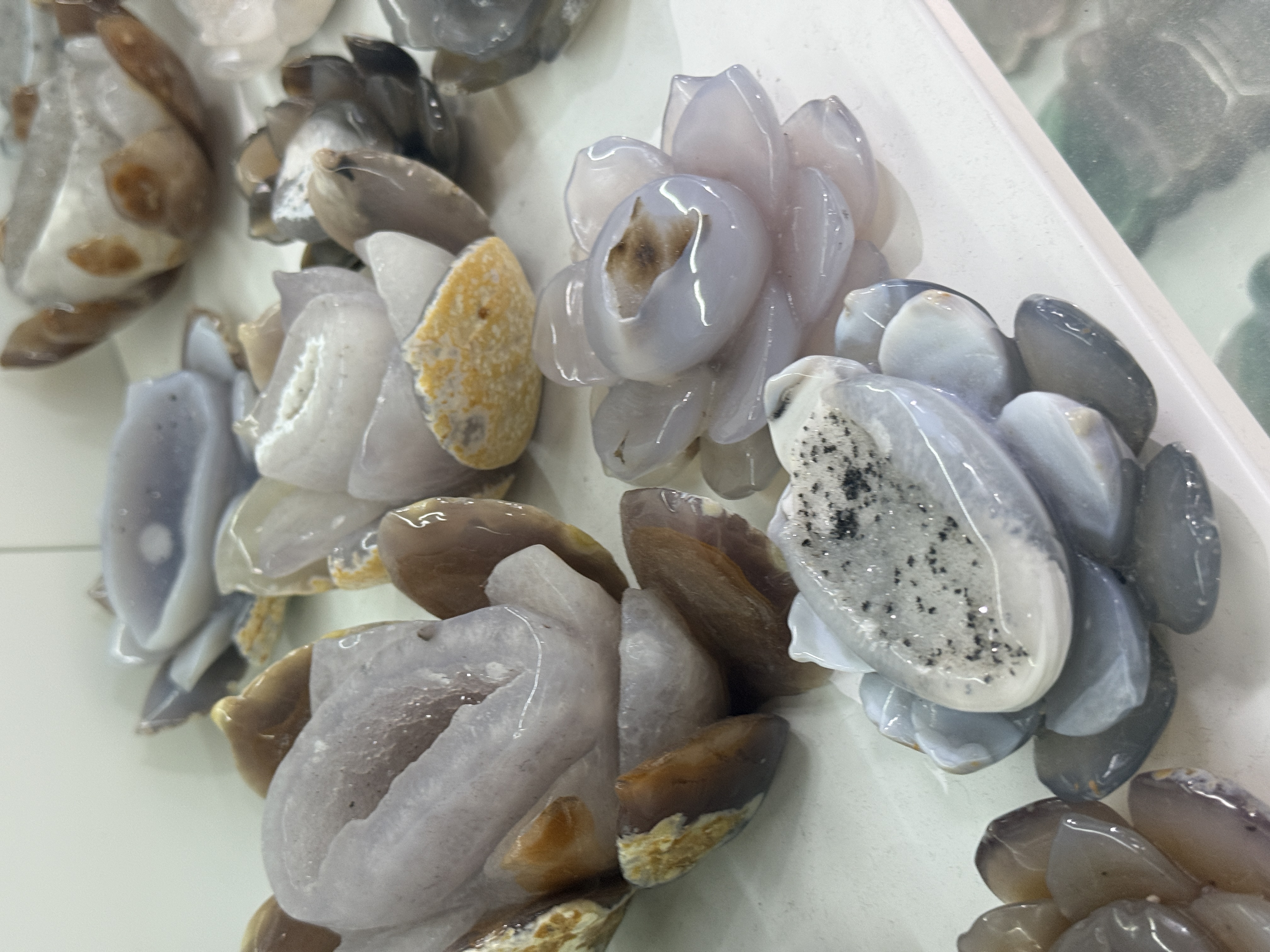 Natural Geode Agate Lotus Flower – Hand-Carved Druzy Crystal Decor & Spiritual Gift