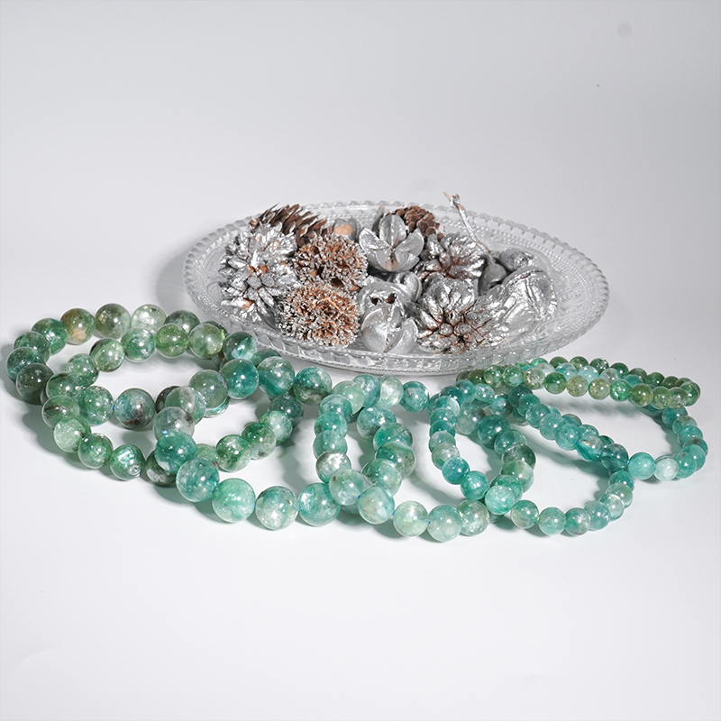 Green Mica Healing Crystal Energy Souvenir Bracelet - Inspiration, Healing, and Balance
