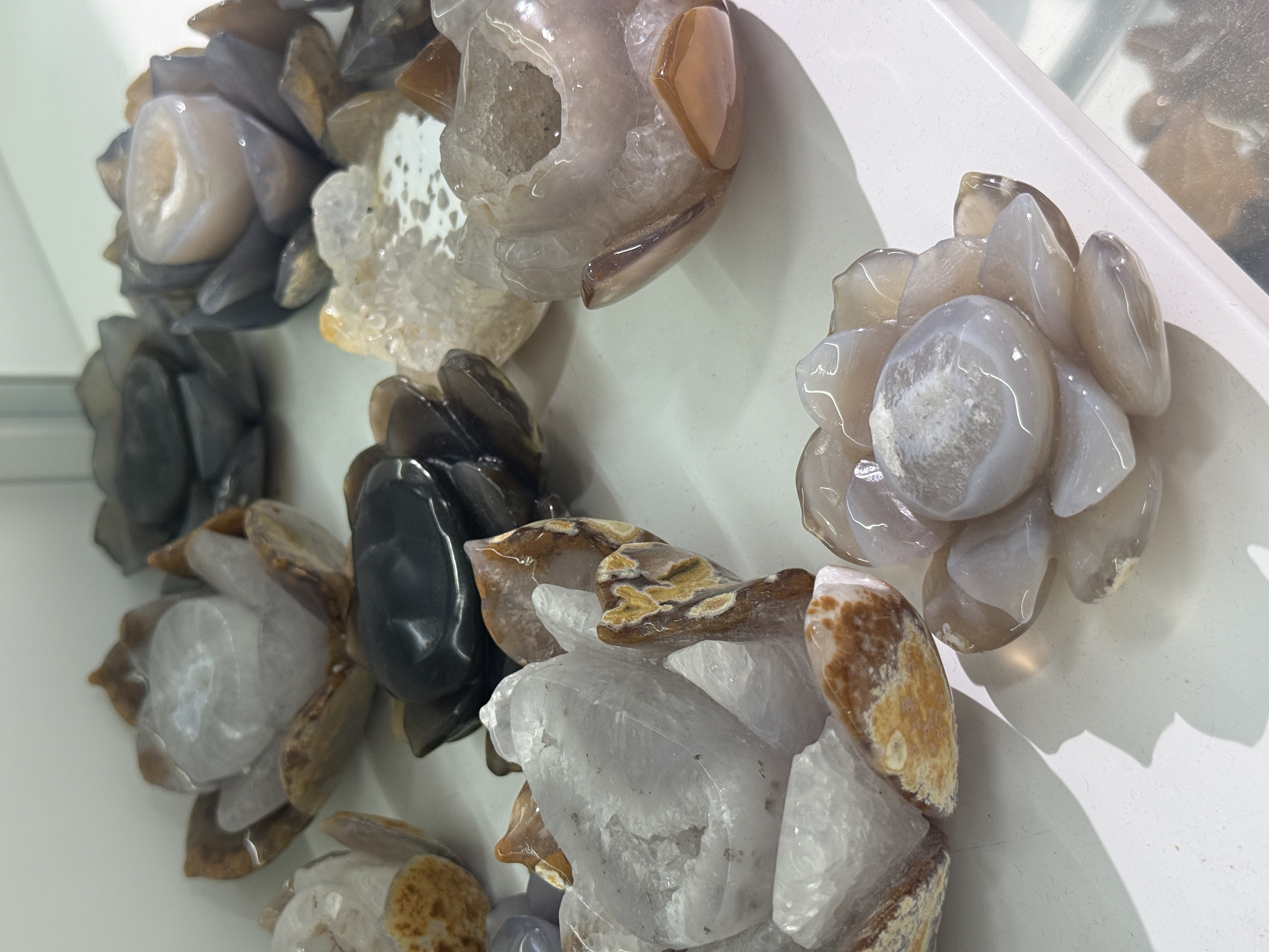 Natural Geode Agate Lotus Flower – Hand-Carved Druzy Crystal Decor & Spiritual Gift