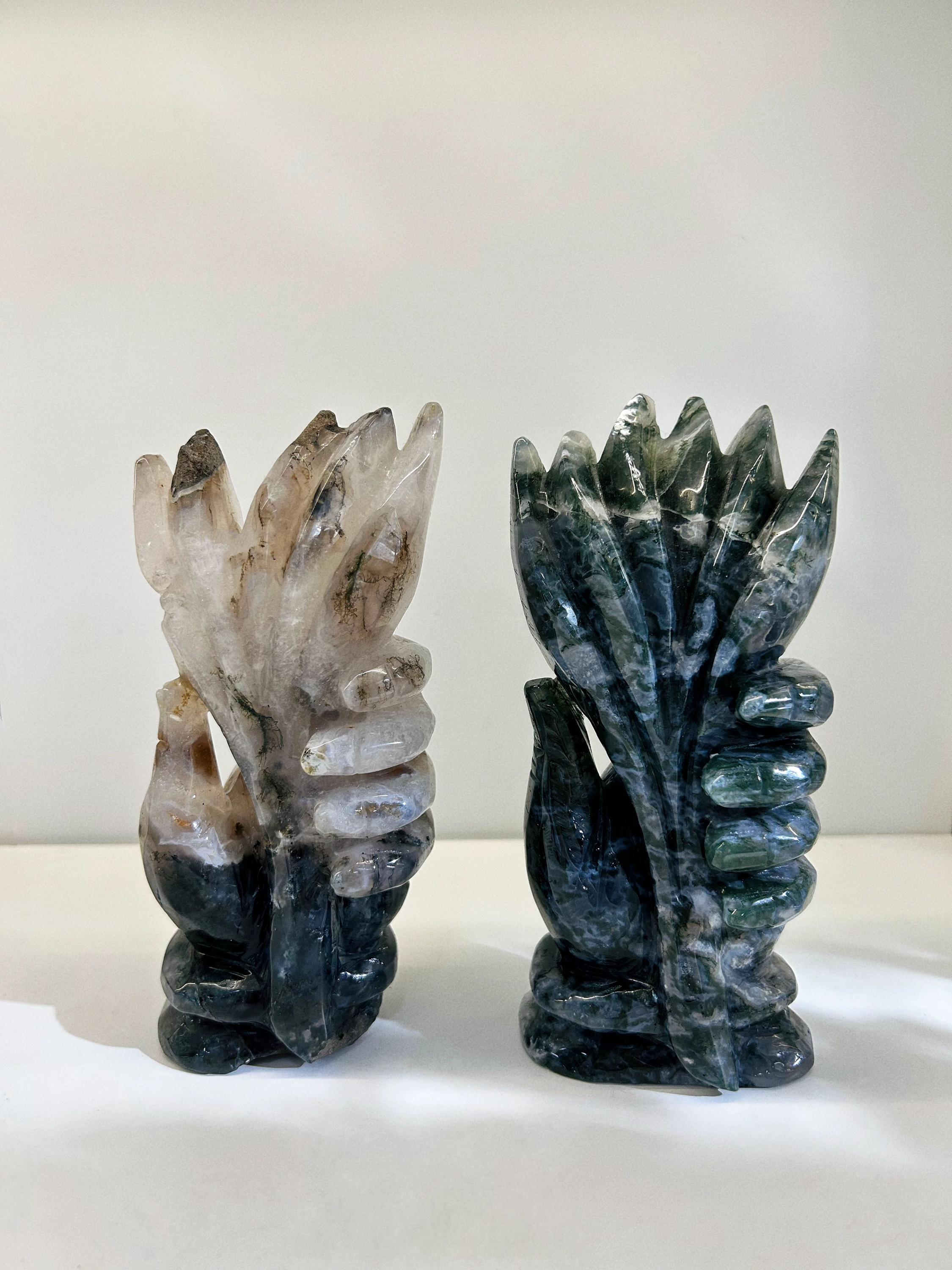 Moss Agate Hand Sculpture, Natural Crystal Hand Figurine, Stone Altar Decor, Meditation Space Crystal, Moss Agate Collectible