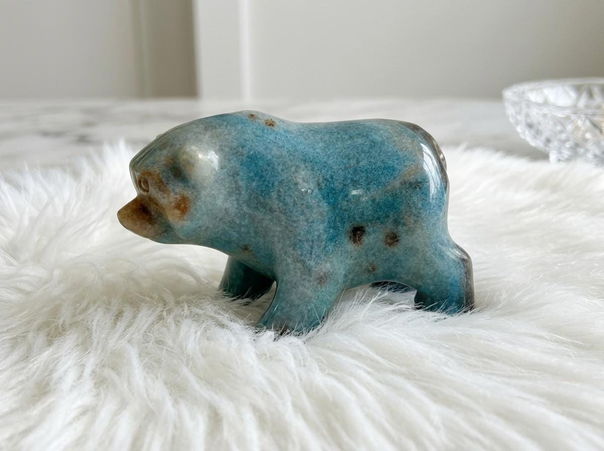 Natural Montebrasite Bear Carving, Gemstone Figurine, Crystal Animal, Unique Mineral Specimen, Desk Decor