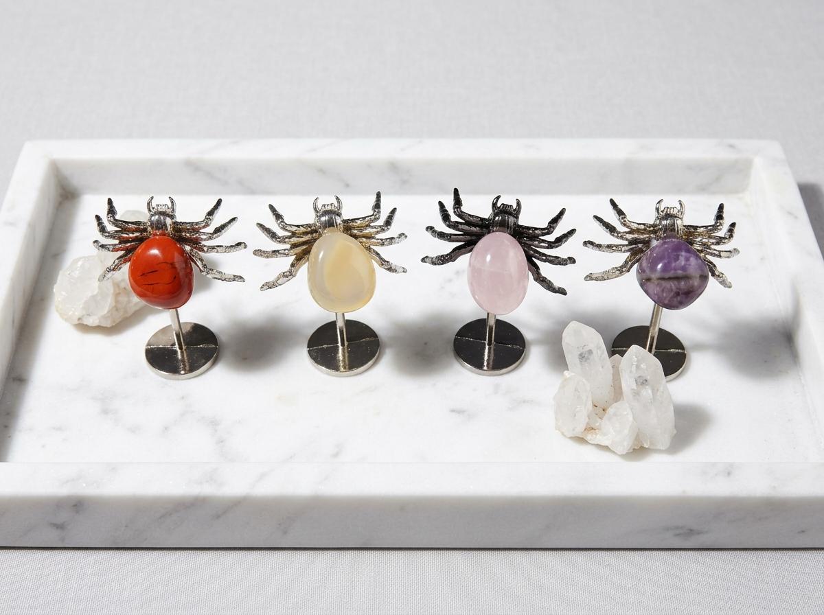 Crystal Spider Figurine, Gemstone Decor, Red Jasper / Rose Quartz / Amethyst / Clear Quartz, Gothic Altar Statue, Witchy Halloween Gift