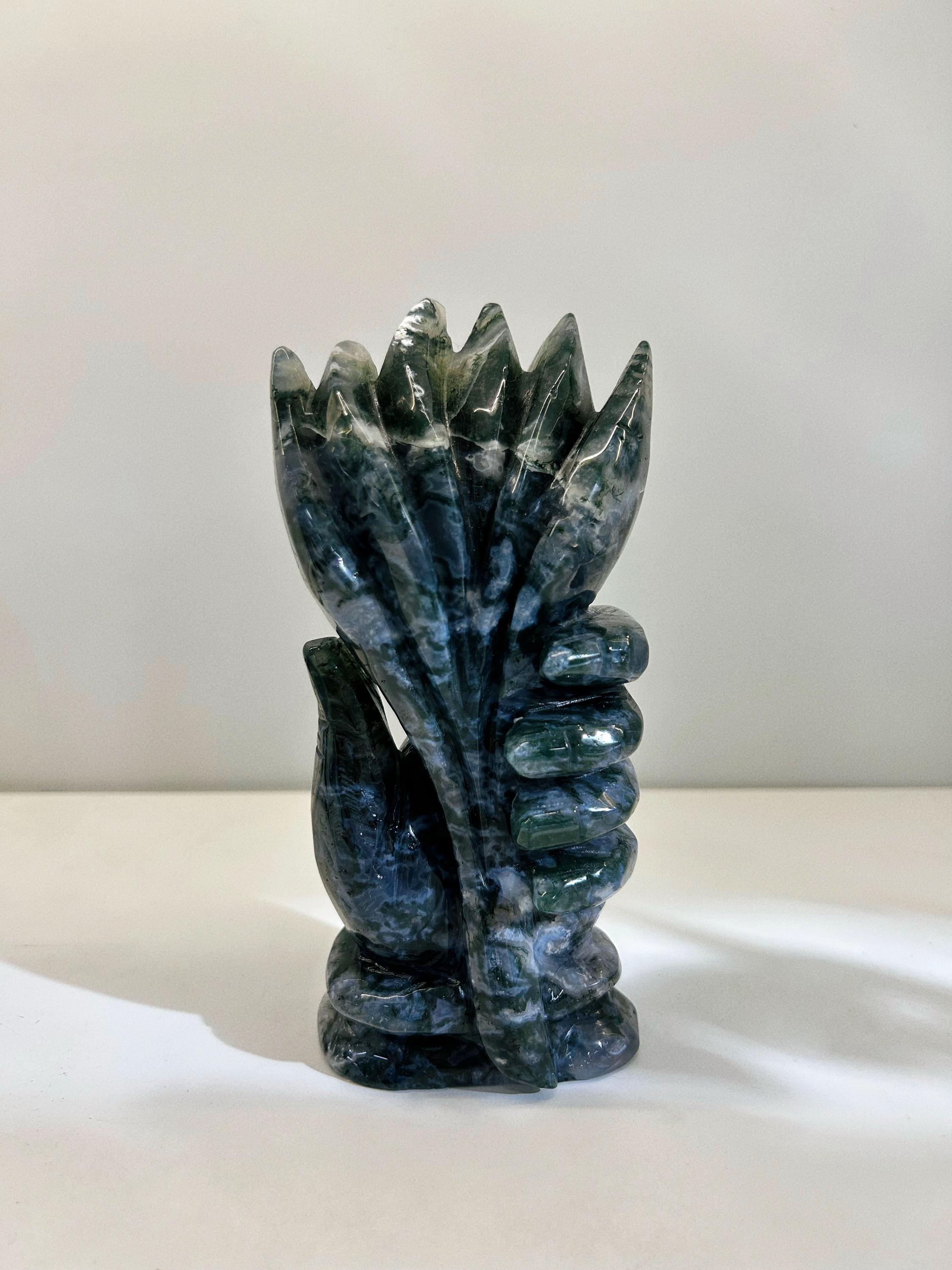 Moss Agate Hand Sculpture, Natural Crystal Hand Figurine, Stone Altar Decor, Meditation Space Crystal, Moss Agate Collectible