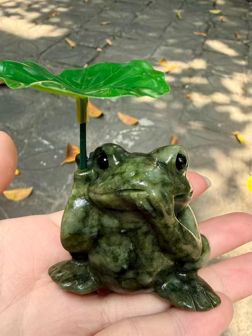 Frog Lover Crystal Figurine 2.0" Natural Green Jade With Lotus Leaf  Good Luck Gift