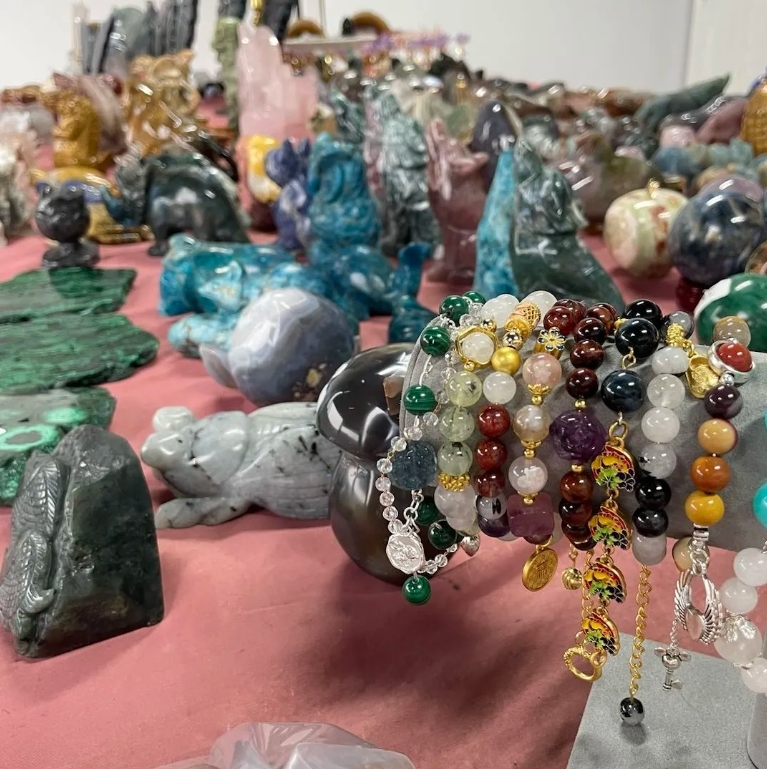 Suvi  - Customized Handpicked Crystal & Carvings - HighlandCrystal Select