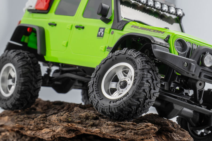 BATRAZZI Aluminum 0.7" Broadside 8-Lug Beadlock Wheels for Axial SCX30 (4pcs)