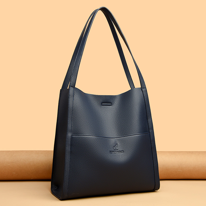 Nagy kapacitású báránybőr táska