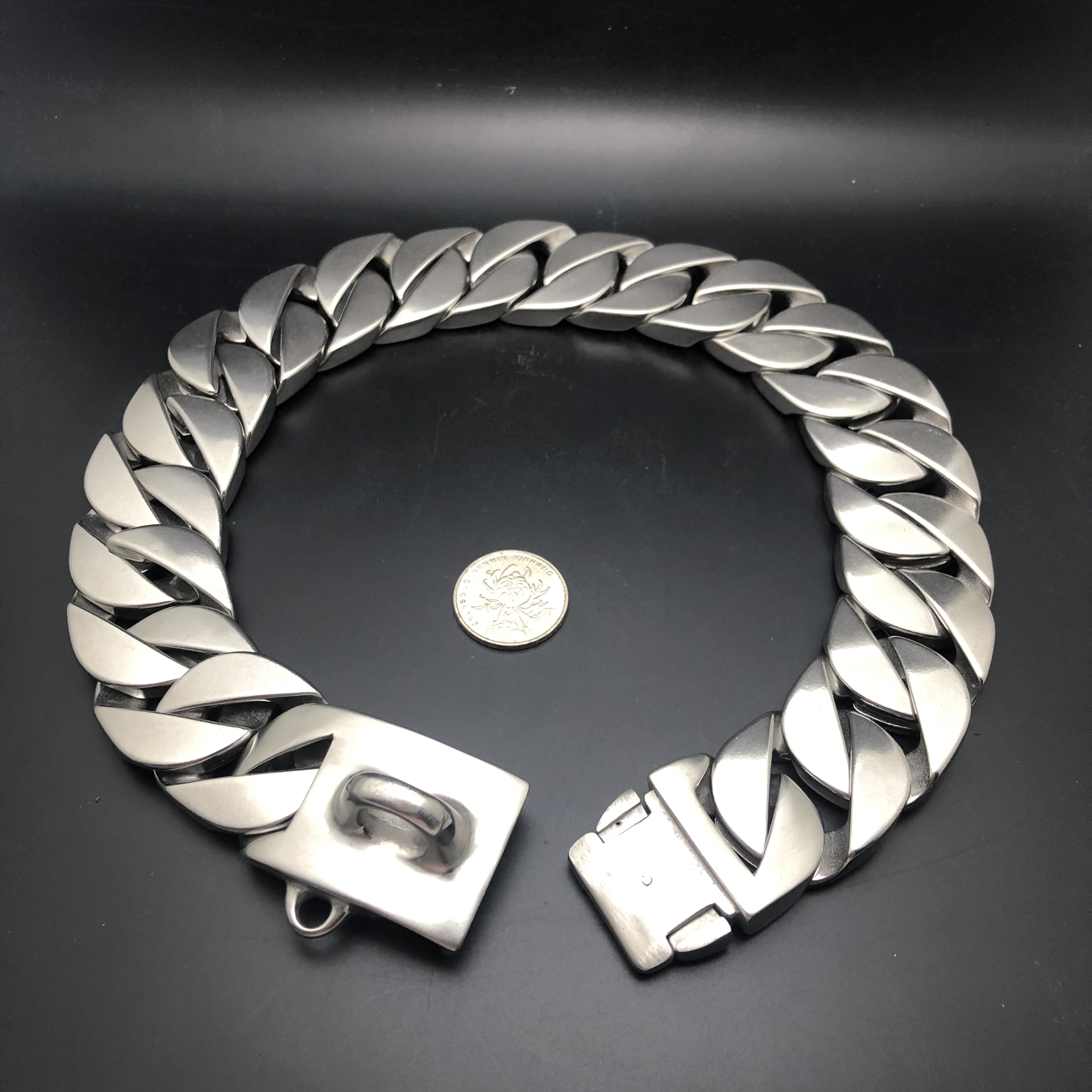 Dog bully dog collar collar stainless steel Jarre Aero bull gold necklace Dubin dog leash medium large dog Bulldog titanium steel