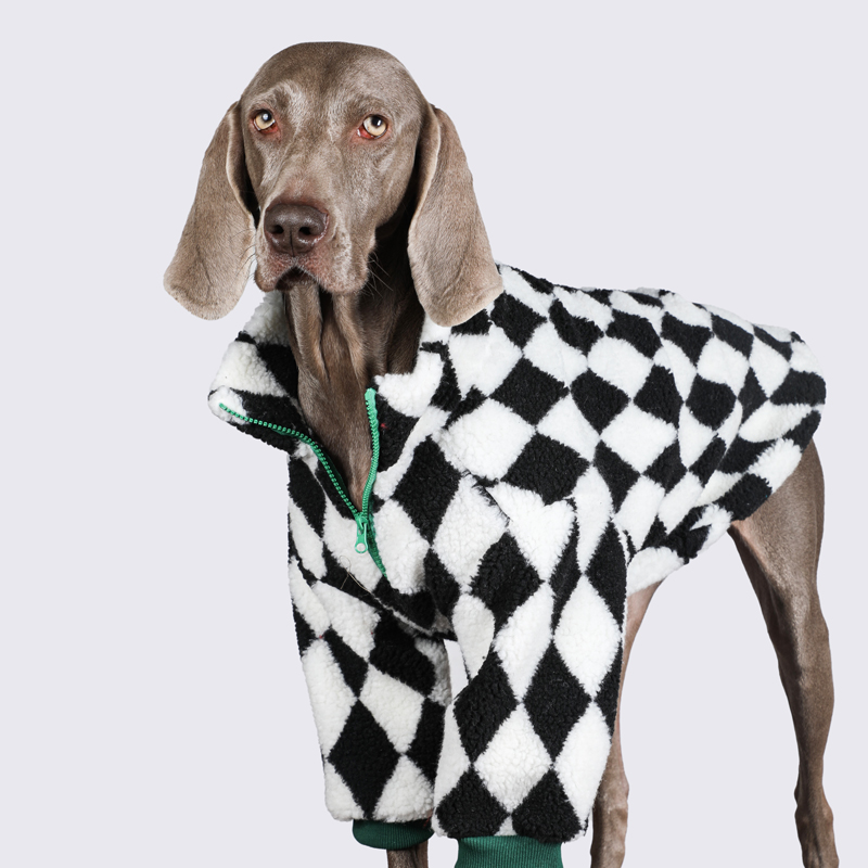 Warm & Cozy Dog Hoodie for Large Dogs - Checkered Pattern with Zipper