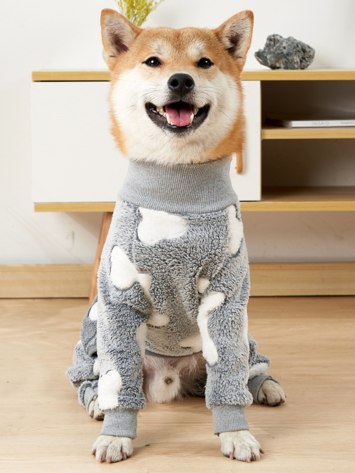 Snug-fit elastic cuffs dog pajamas for medium to large dogs