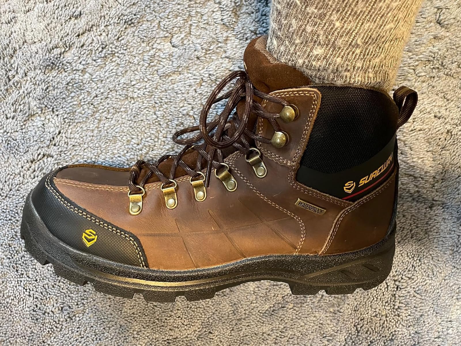 How do work boots protect our feet?-Sureway