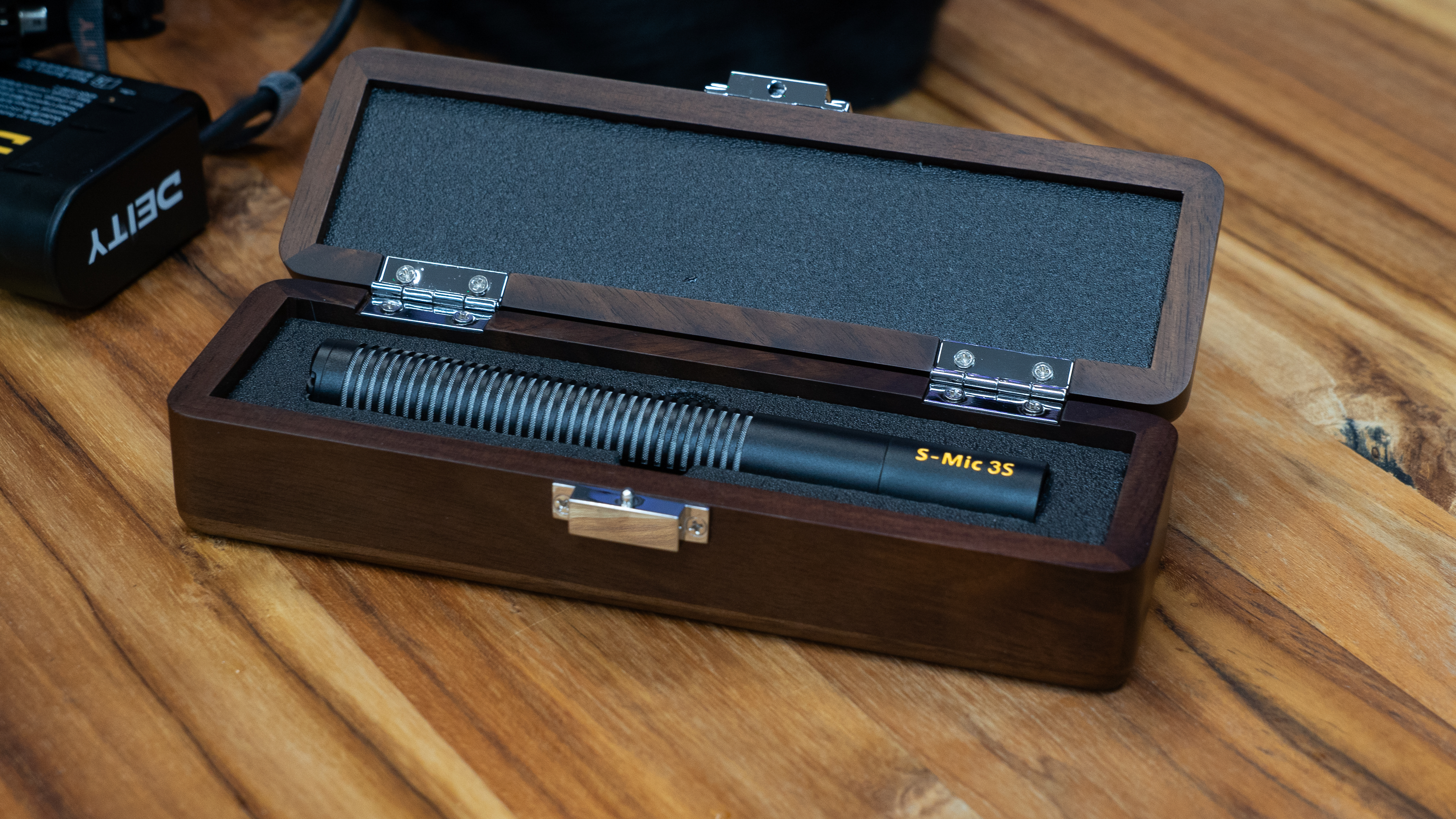 Deity Microphone S-Mic 3S on table 