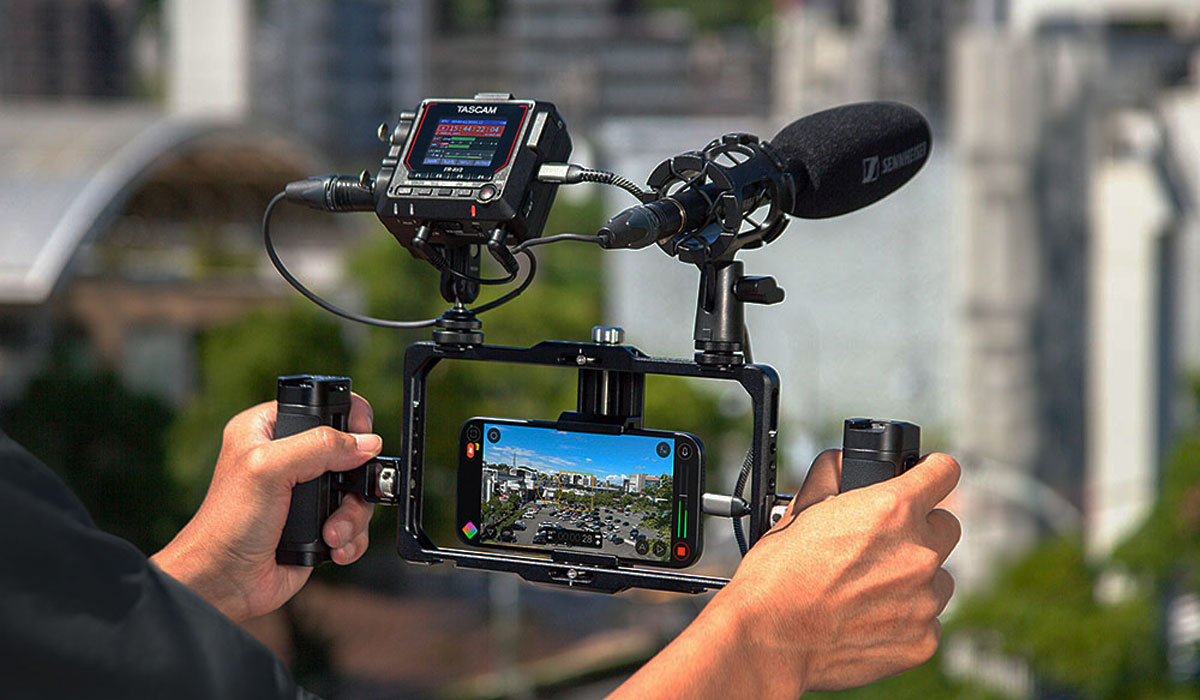 Tascam FR-AV2 Compact 32-bit Float Field Recorder