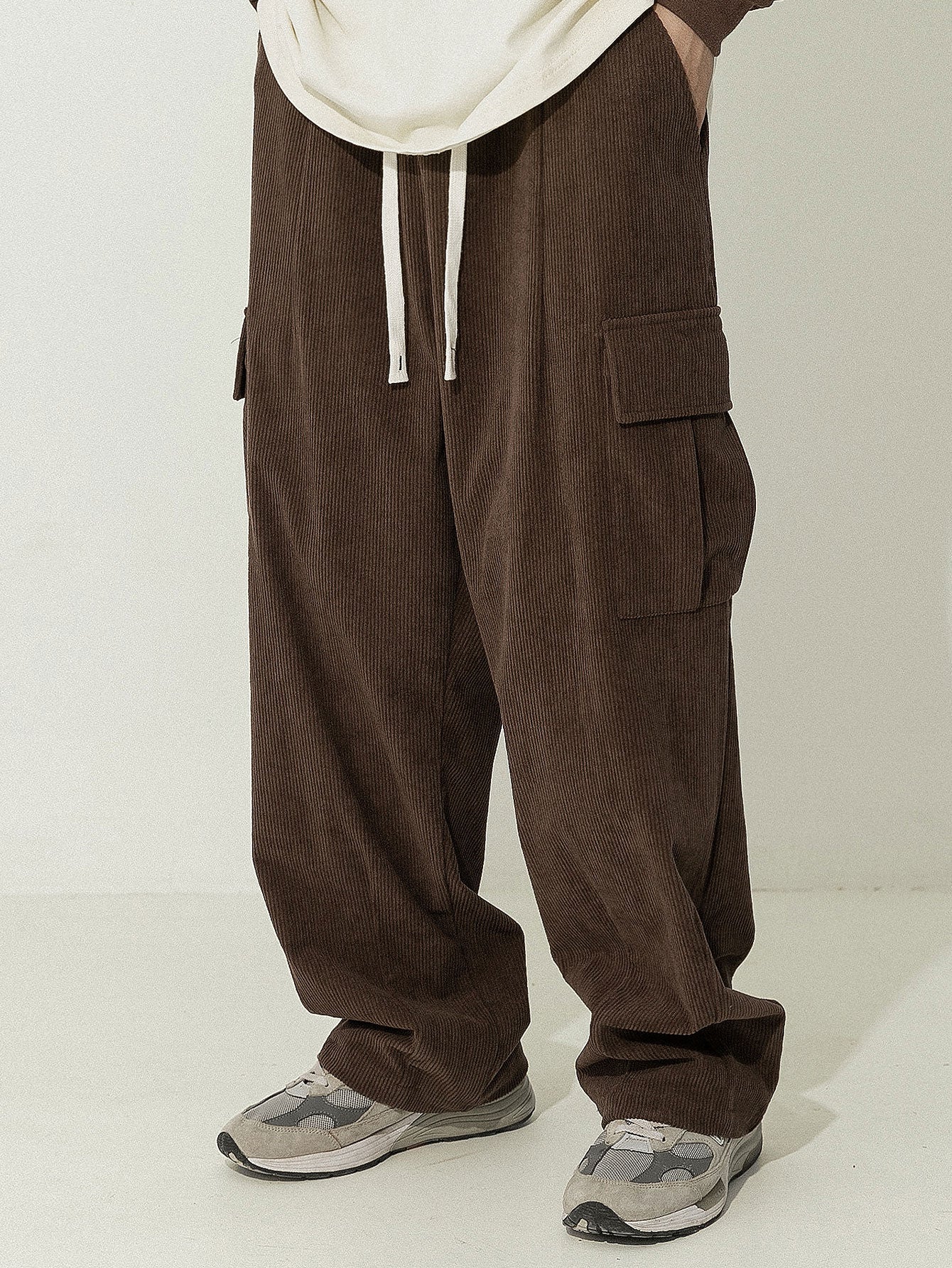 Los Angeles Print Pactchwork Raglan Hoodie & Loose Fit Corduroy Cargo Pants-Mitchell Shoes