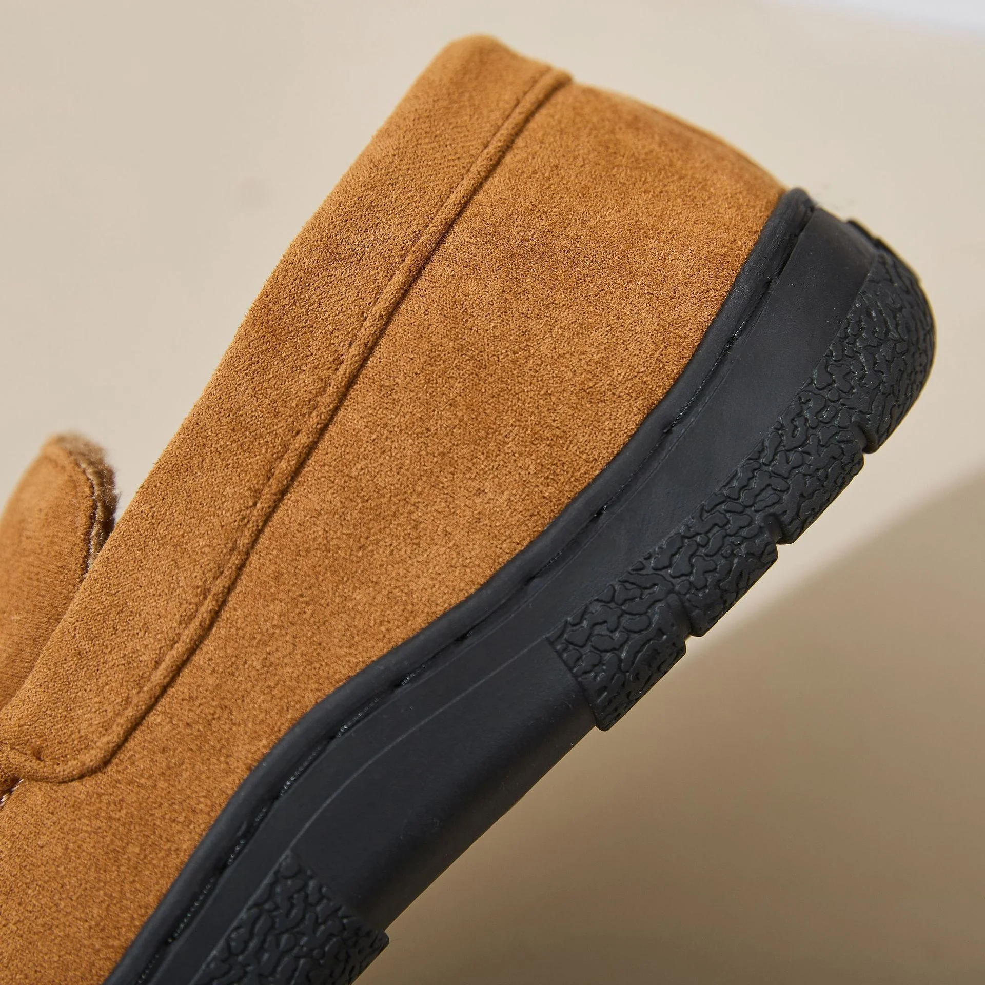 New Wholesale Men's Breathable Velvet Slipper Non-Slip Thickened Cotton Home Warm Outwear Slip-On Plus Toe Cap Mark Winter